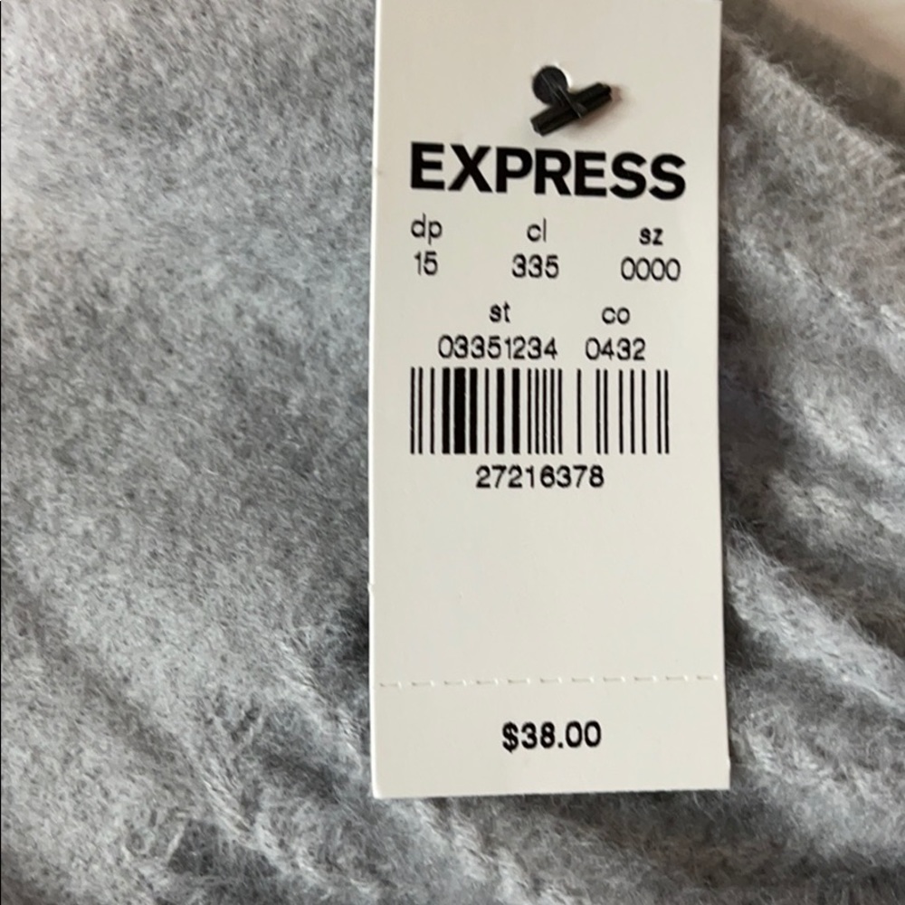 Express Gray Scarf NWT - Picture 5 of 8